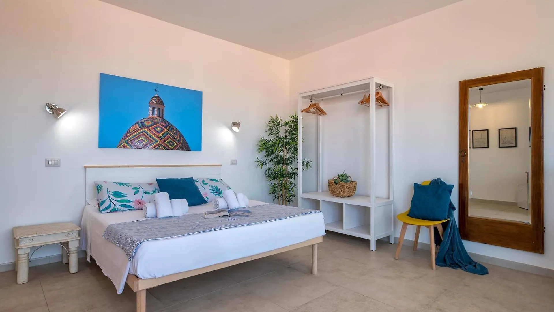 Nuo Room Alghero 0*,  Italië